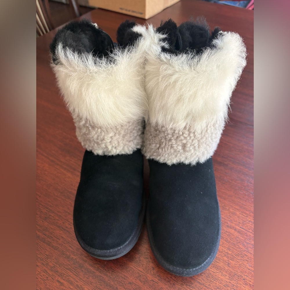 New without tags women’s UGGs